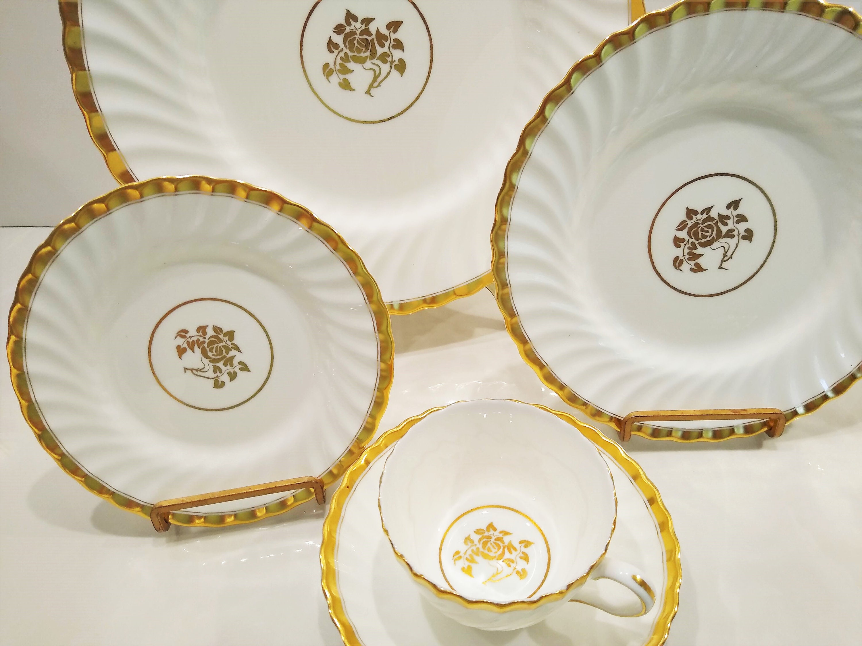Vajilla Minton Fine China Gold Rose de la d cada de 1950