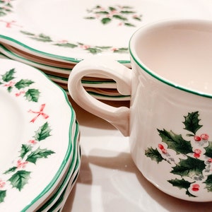 Vintage Christmas Dinnerware, Nikko Festive Holly Dinner Plates, Cups and Saucers, Service for 4