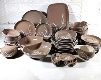 Winfield Desert Dawn Dinnerware 1940s Mid Century Modern Southwestern Pottery Plates Bowls Serving Pieces