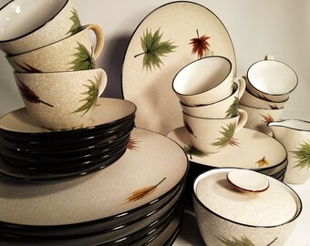 Mid Century Harmony House Maple Leaf Textured Stoneware Dinnerware set