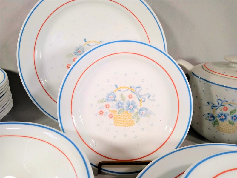 Corelle Country Cornflower by Corning. 5 Piece Place Settings Etsy