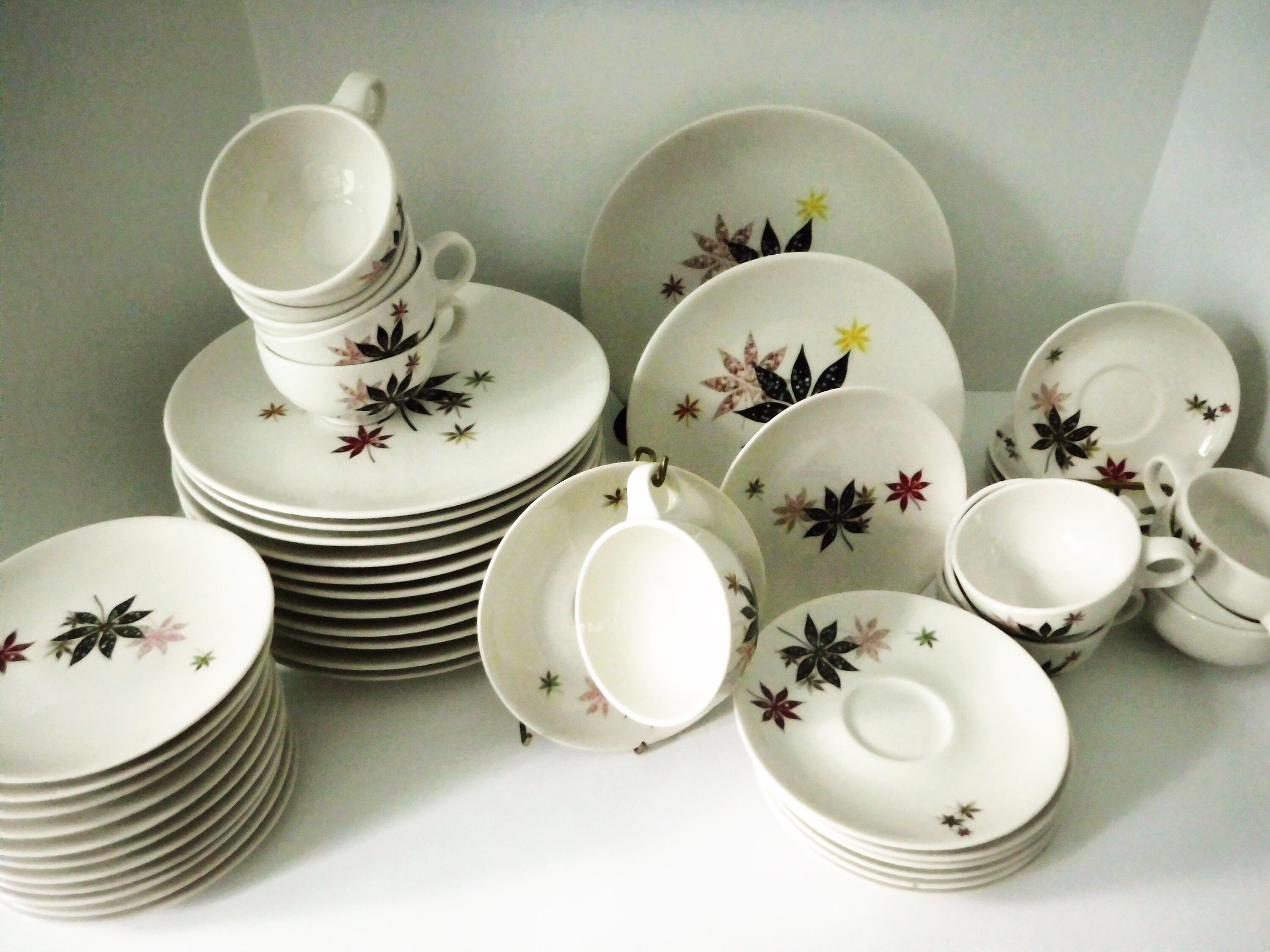 Shenango Peter Terris Original Calico Leaves Mid Century