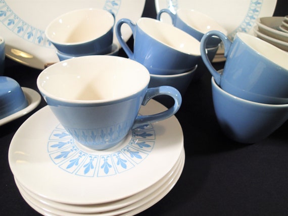 Fleur de lis dinnerware sets 2025