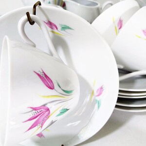 Mid Century Winterling Marktleuthen Bavaria WIG1514 Stylized Pink Arrowroot Flowers, green and gray leaves, yellow and gray grass dinnerware set. 37 piece dinnerware set