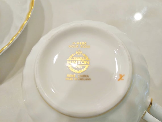 Minton Fine China Gold Rose Dinnerware From the 1950s. 5 and 4