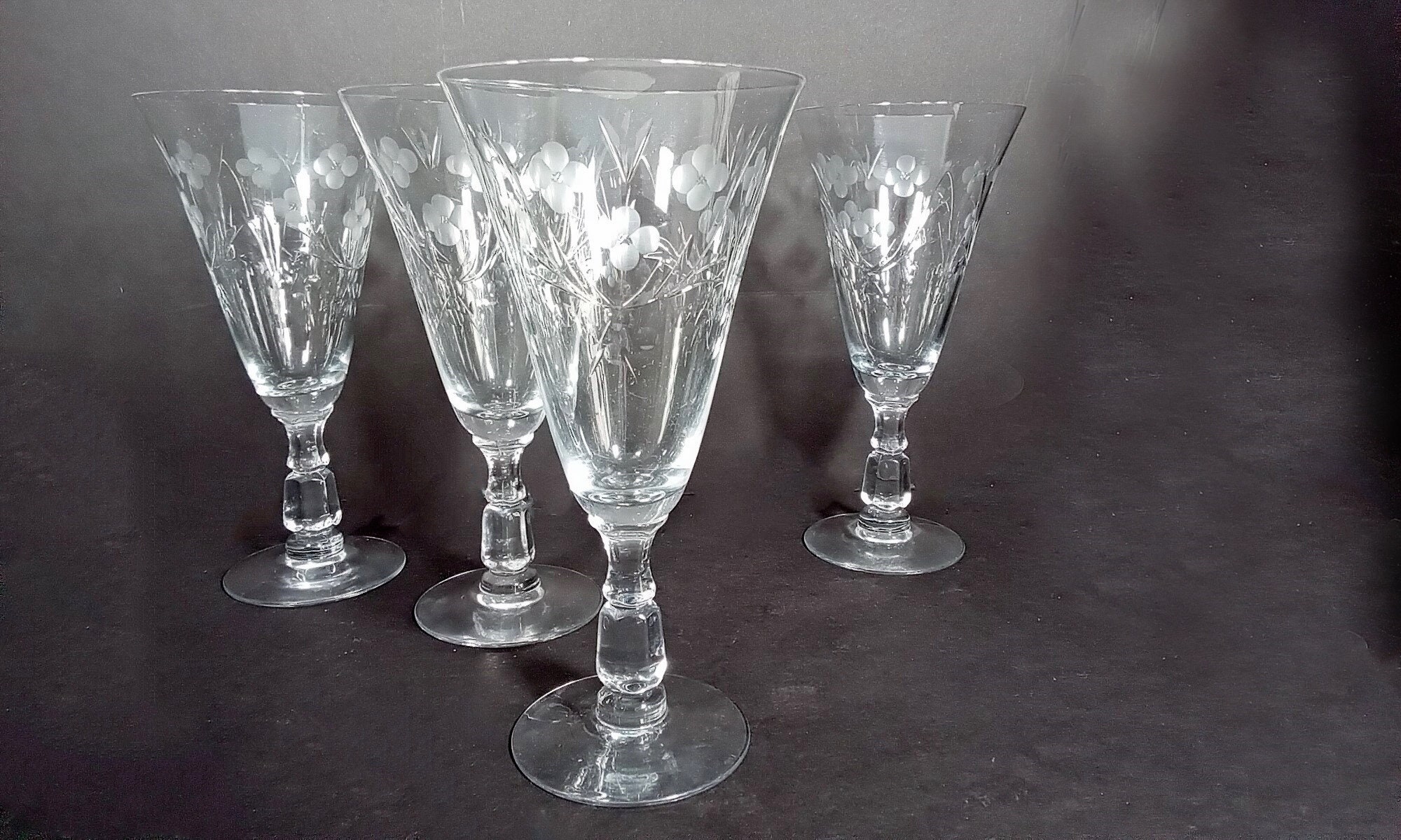 Set Of 4 Thick Cut Crystal Wine Water Glasses Diamond Criss Cross Faceted  Stem