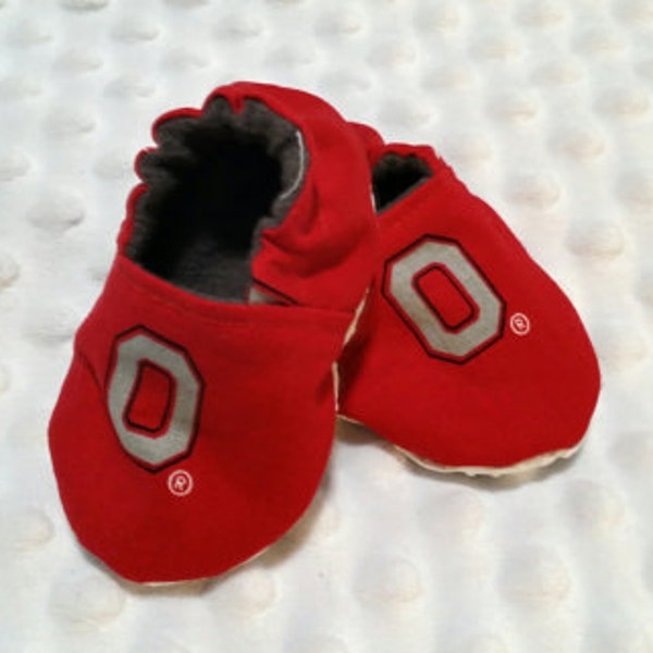Ohio State baby shoes, baby moccs, soft sole baby shoes, infant baby shoes, Sport print crib shoes