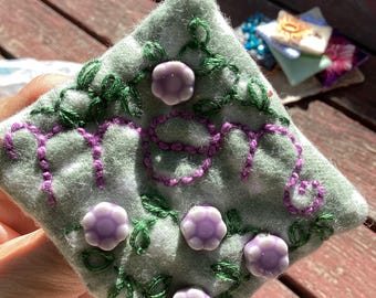 Mother pin in lilac pin brooch