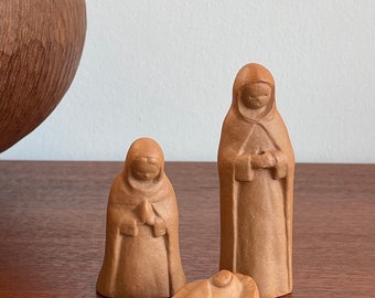 Vintage Minimalist Terracotta Pottery Nativity Set