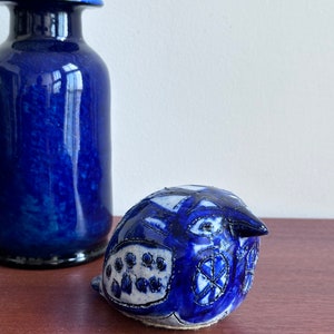 Sue Bolt Signed Studio Art Pottery Vintage Bird