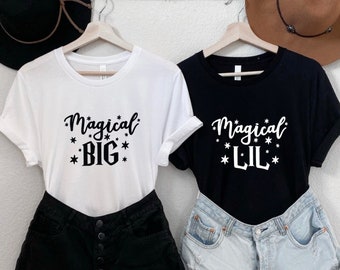 Mágico grande pequeño © unisex top XS-XL crew-neck tee negro Fiesta de Halloween sororidad hermanas rush revelar día lil gbig