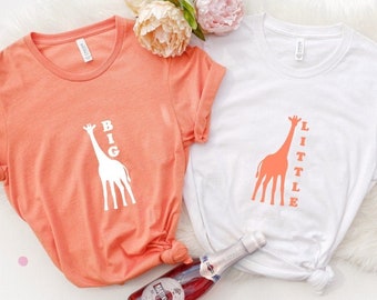 jirafa grande pequeña © camiseta unisex - XS-XL crew-neck tee sorority sisters reveal rush orange white