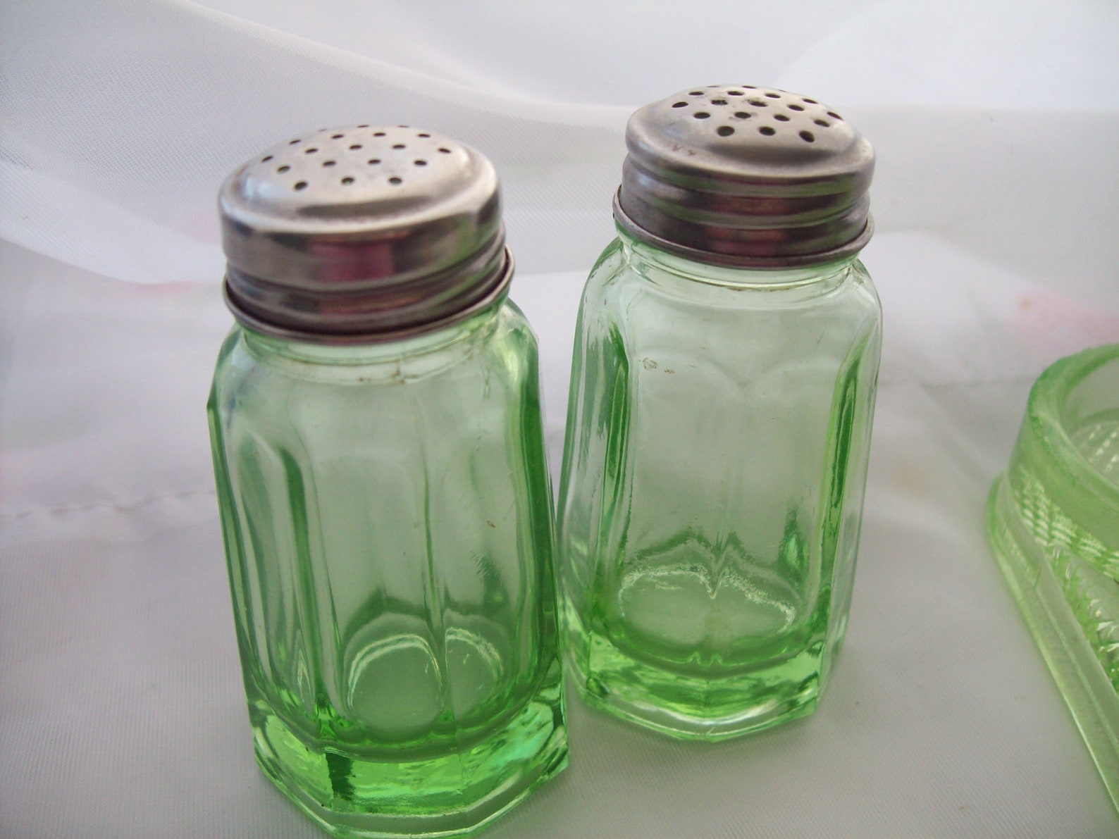 Vintage Green Depression Glass Salt and Pepper Shakers with Etsy