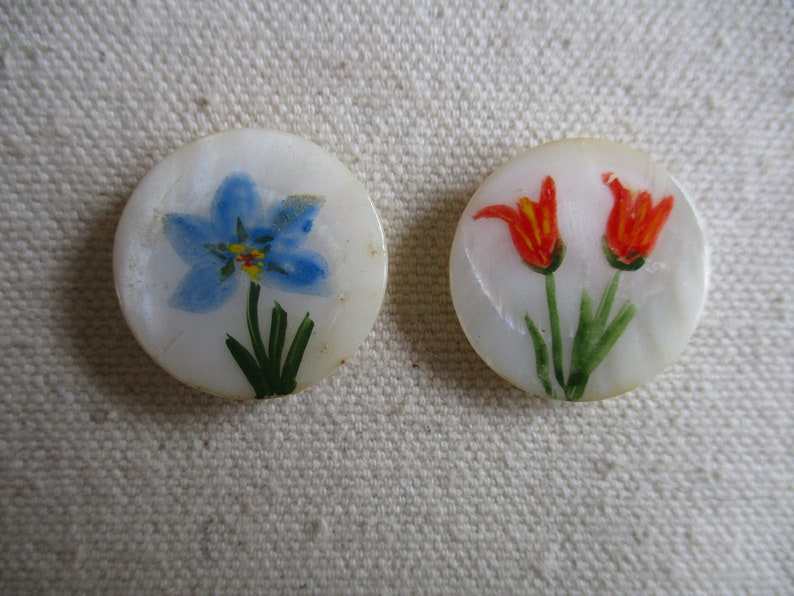 Hand Crafted Painted with Spring Garden Flowers 5 Folk Art Handmade Craft MOP Buttons