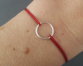 Silver circle bracelet, red cord bracelet, adjustable bracelet, minimalist, adjustable size, customizable color, gift for woman