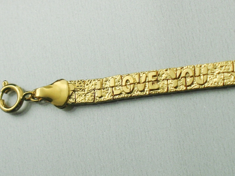 Vintage Avon Jewelry Vintage 1991 AVON Embossed /'I Love You/' /& Hearts /'Twice As Nice/' Goldtone Bracelet w Original Box 7-12 inches long