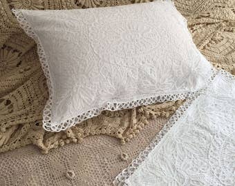 A Pair of Shabby Chic Cotton Handmade Battenburg Lace Pillow Cases/Pillow Shams 
