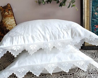 Fine Arts: Shabby Chic Delicate Rustic Cottage Simplistic Vintage 100% Fine Linen Hand Lace Tie and Embroidery Cushion Case, Cushion Sham