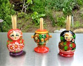 Decorative Toothpicks Holder, Floral Design Natural Wood Container Dispenser for Storage Toothpick in Russian Nesting Doll Samovar Shape