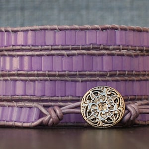 wickeln Sie Armband-Orchidee Fliesen auf Lavendel Leder - böhmischen Boho Strand Yoga - hell lila