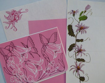 Collection de papeterie vintage ~ Fold a Notes ~ Mod des années 60 ~*~ Papillons floraux ~*~ Rose ~ Enveloppe décorée ~*~ Fleurs groovy ~ Ensemble de lettres