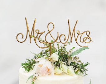 Gold Wire "Mr & Mrs" Wedding Cake Toppers - Decoration - Beach wedding - Bridal Shower - Bride and Groom - Rustic Country Chic Wedding