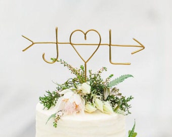 Wire Initials Arrow Cake Topper - Decoration - Beach wedding - Bridal Shower - Bride and Groom - Rustic Country Chic Wedding