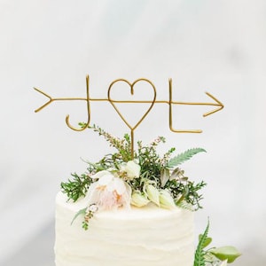 Wire Initials Arrow Cake Topper - Decoration - Beach wedding - Bridal Shower - Bride and Groom - Rustic Country Chic Wedding