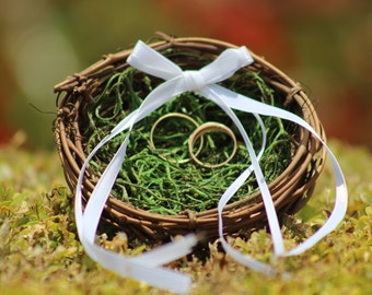 Almohada portadora de anillo de nido de pájaro rústico-bosque - almohada de nido de ramita -almohada de anillo rústico país chic boda