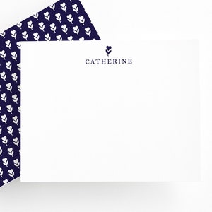 de papeterie d'été personnalisée – Cartes de correspondance florales bleu marine avec nom | cartes plates personnalisées | Ensemble d'écriture d'été élégant pour femme