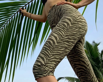 Kremowe oliwkowe spodnie do jogi Capri w kolorze zebra, bawełniane rajstopy do jogi 3/4 z elastanem, spodnie sportowe, odzież do tańca, odzież sportowa, odzież festiwalowa, odzież na siłownię,