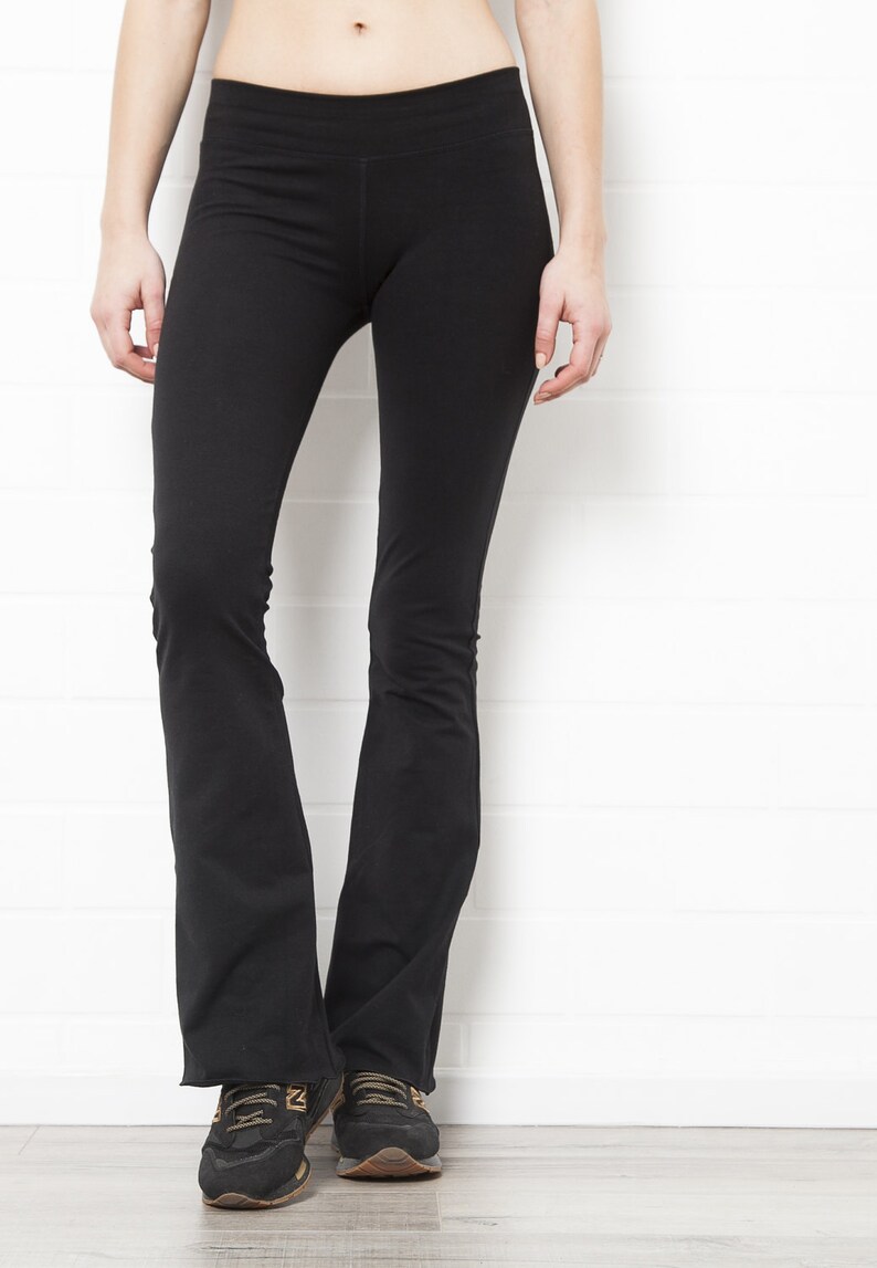 black yoga flares