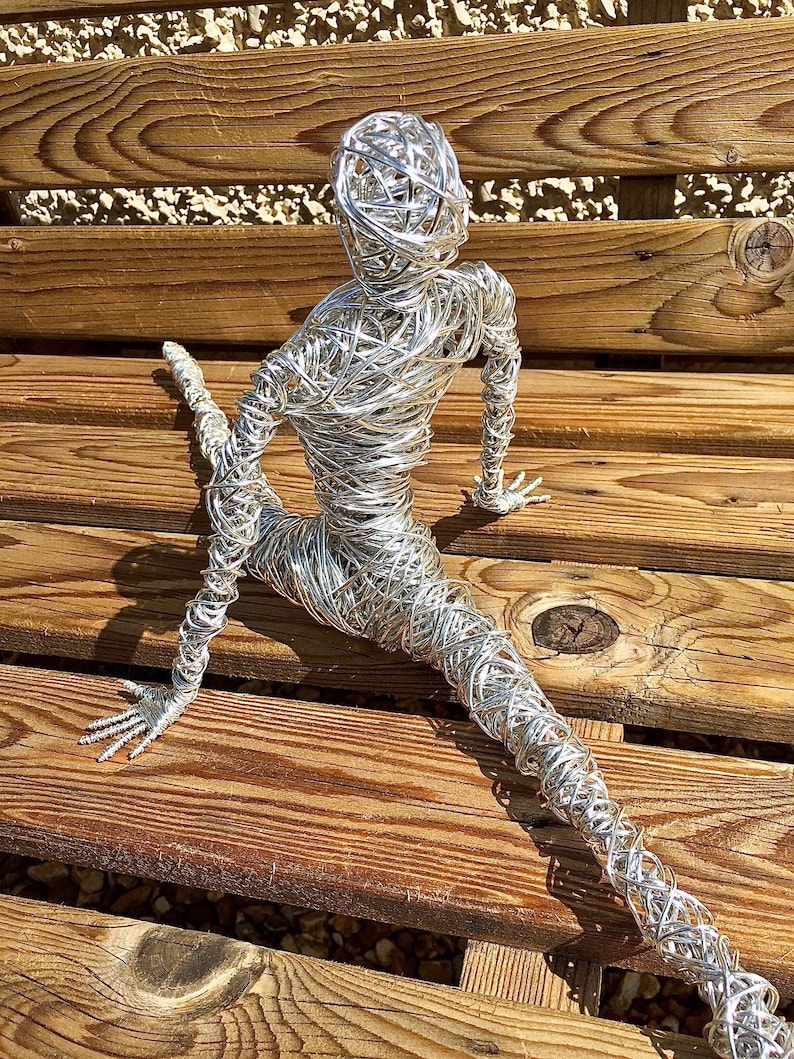 wire stainless steel wire sculpture wire art aluminium Dancer gymnastic sculpture indoors outdoors splits