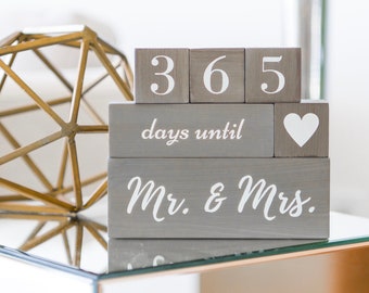 Engagement Gift Box: 3-in-1 Wedding Countdown Blocks, Advent Calendar, Luggage Tags, Gift For Engagement, Mr and Mrs, Bride To Be, Gift Set