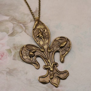 Art Nouveau-ketting - Fleur de Lis-ketting - vintage geïnspireerde - statementketting - Franse ketting - damesketting - messing ketting
