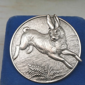 Vintage Inspired Silver Bunny Brooch: Statement Animal Jewelry