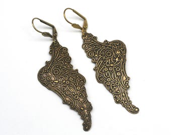 Brincos grandes de asas de anjo em latão: joias vintage em filigrana