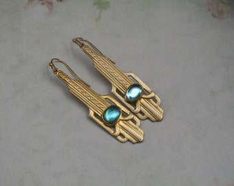 Art Deco Ohrringe: Vintage inspirierte Ohrringe aus Messing mit blauem Glas