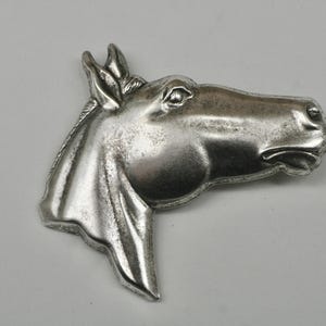 Oxidized Silver Plated Horse Head Brooch: Equestrian Jewelry