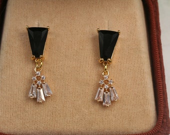 Handgemachte schwarze Glas & Zirkonia Tropfen Ohrringe: Vintage Stil
