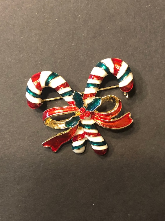 SJ SHI JUN Xmas Candy Cane Christmas Bell Wreath Brooch Pin Santa Bowknot Jewelry Gift 