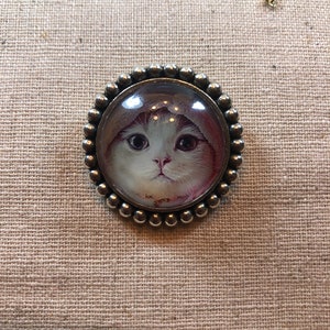 White Cat Brooch: Silver Setting, Pink Turban, Cat Lover Gift