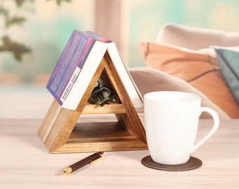 DIY Book Holder - The Perfect Woodworking Project for Book Lovers