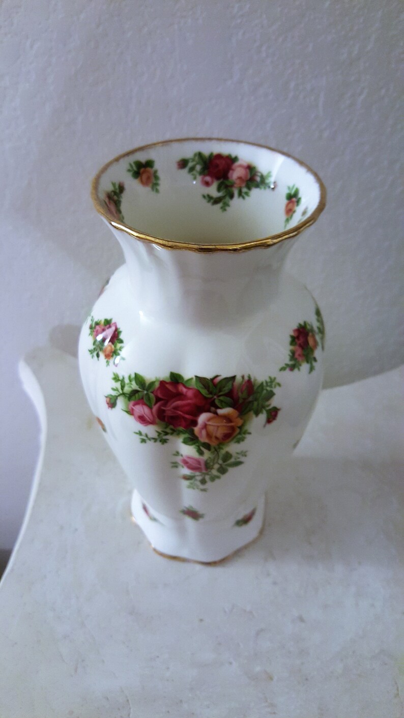 1962 Old Country Roses Royal Albert England Ceramic Vase Etsy