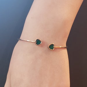 14Kt Gold Emerald Bangle, Emerald Heart Bracelet, Flexible Emerald Gold Bangle, May Birthstone Bracelet, Open Bangle, Cuff Bangle