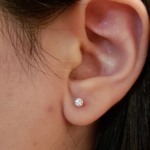 Used diamond studs deals