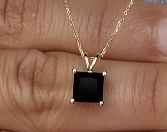 14Kt Gold Genuine Black Onyx Princess Cut Pendant Necklace