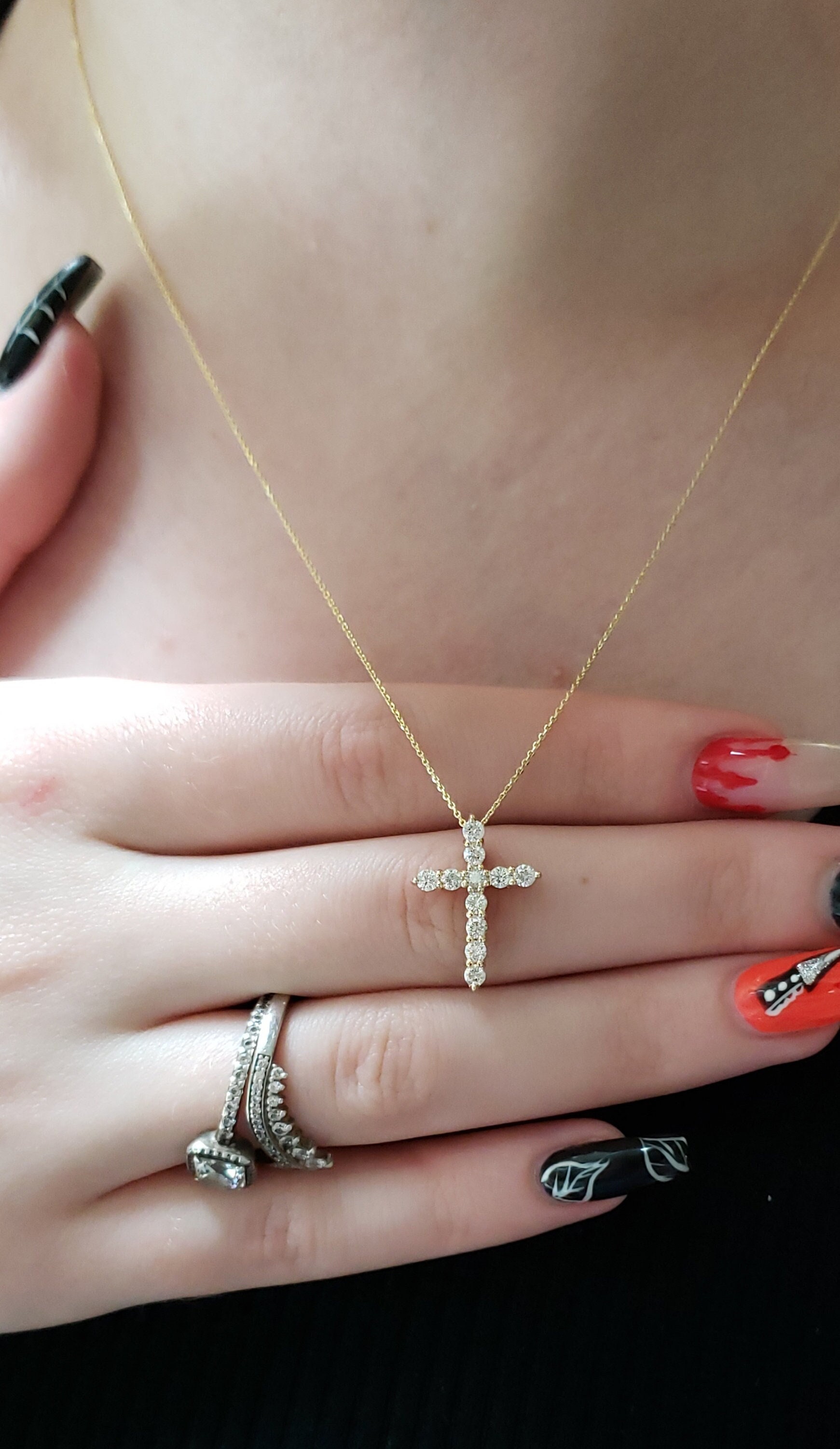 【HYERES LOR】24FW★ Essence Lab Diamond Cross Necklace 14K HYERES LOR】24FW☆ Essence Lab Diamond Cross Necklace 14K
