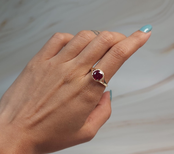 Bague Rubis Rouge 2,27 Ct Diamant Ovale Or Blanc 14K – Neuf, Certifié