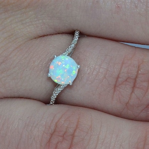 Anillo de ópalo, anillo de diamante de ópalo, anillo delicado de ópalo, anillo de plata de ópalo, anillo de piedra natal de octubre, anillo de promesa de ópalo, anillo de oro de ópalo